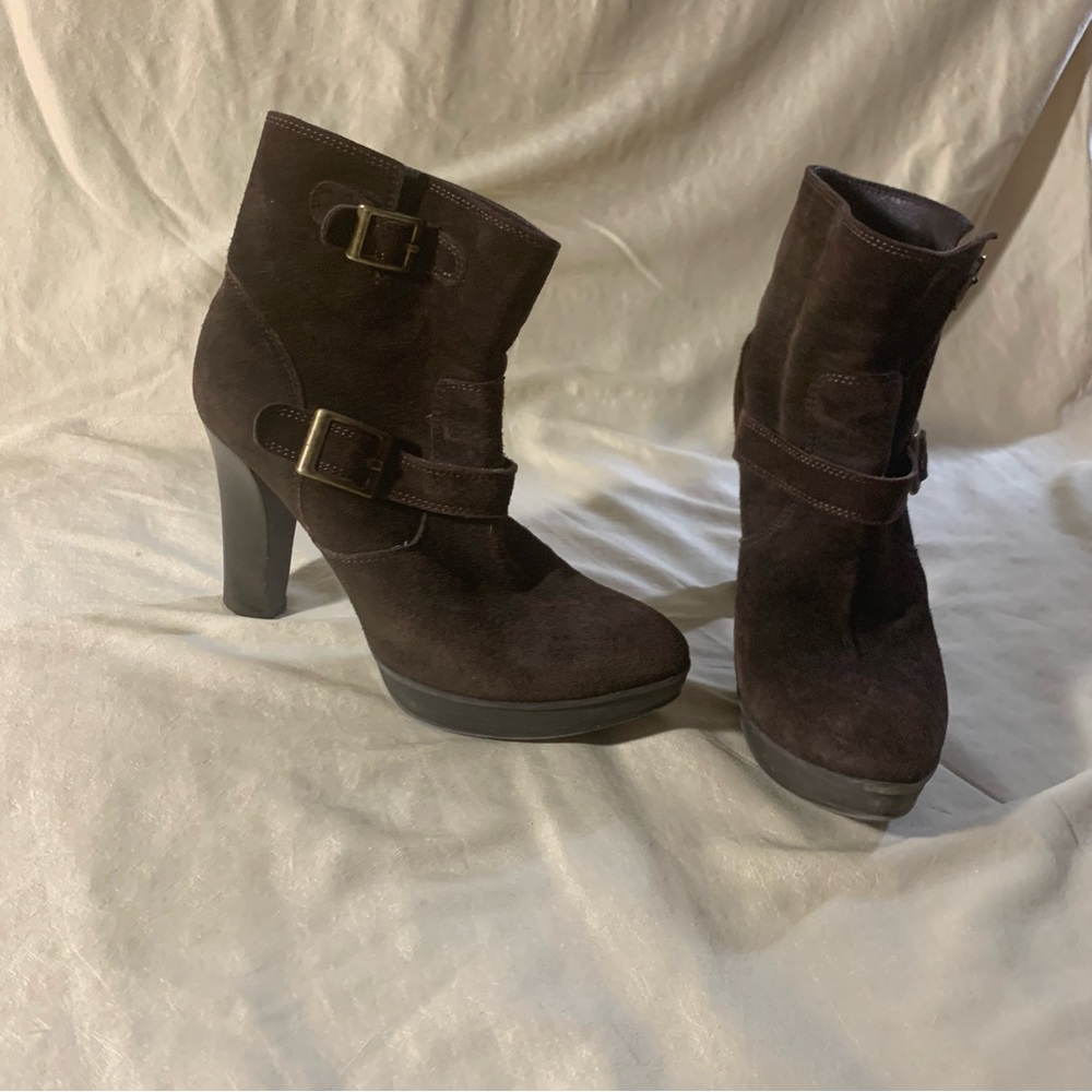 Mario Bruni Studio brown suede boots